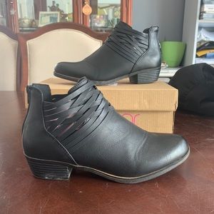 Ankle boots